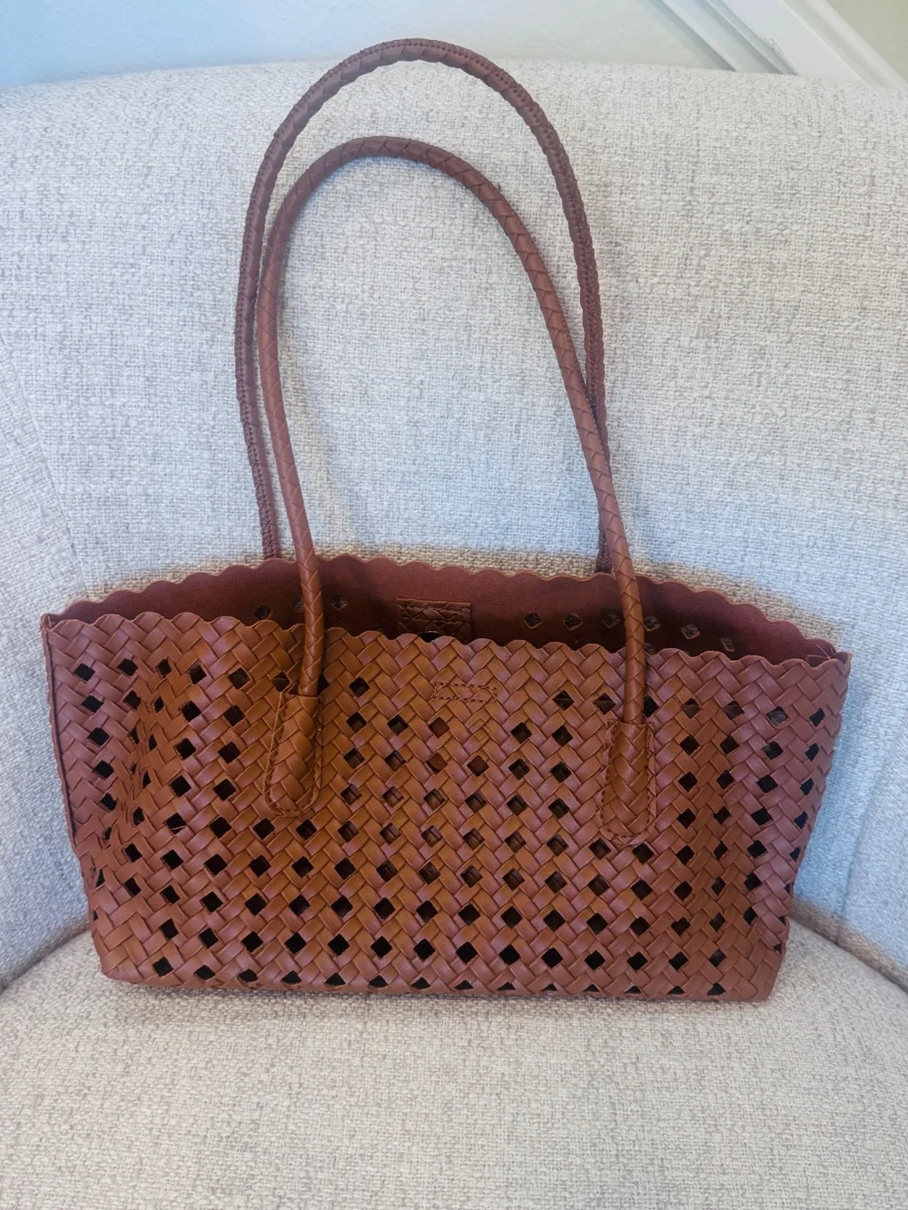 Ritz Carlton Kapalua Hawaii Resort soft Leather Tote Bag in Brown